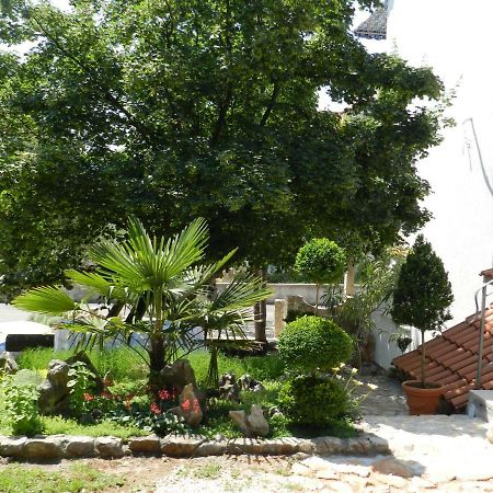 Apartmani Lucija Jurkovic Малинска Экстерьер фото