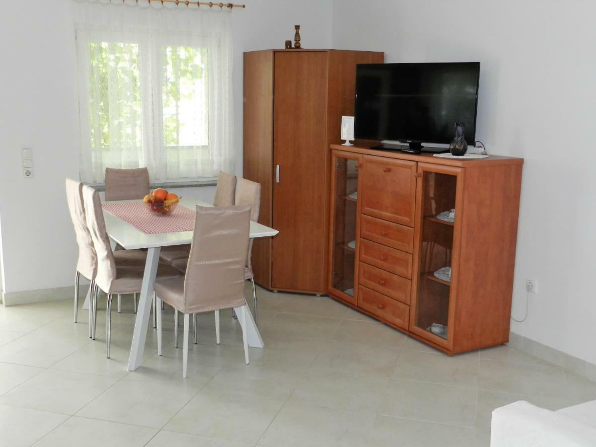 Apartmani Lucija Jurkovic Малинска Экстерьер фото