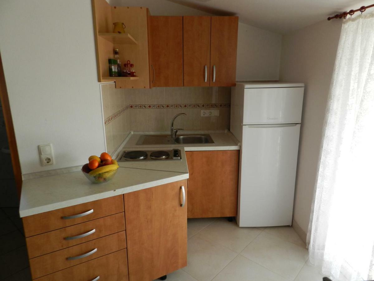 Apartmani Lucija Jurkovic Малинска Экстерьер фото