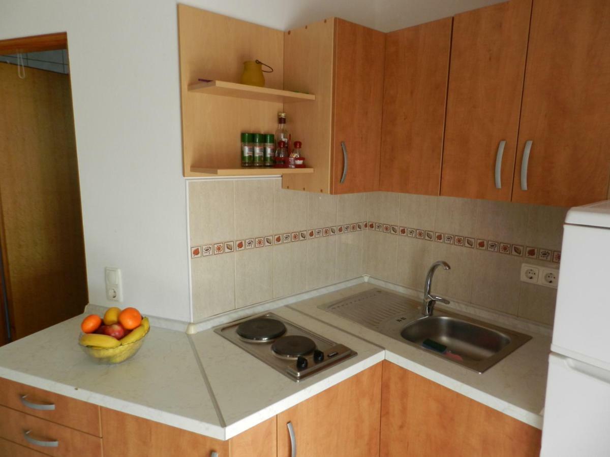 Apartmani Lucija Jurkovic Малинска Экстерьер фото
