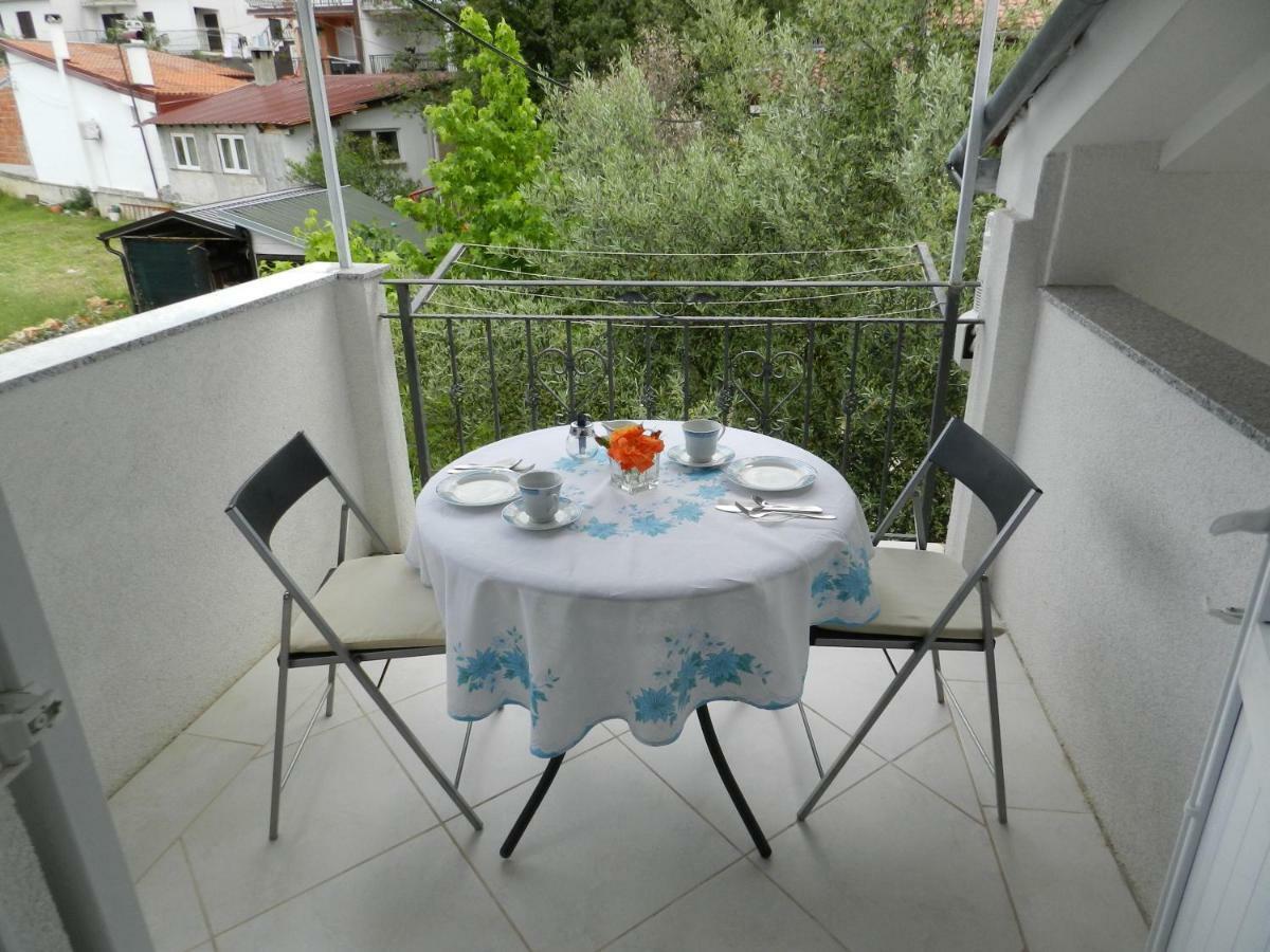 Apartmani Lucija Jurkovic Малинска Экстерьер фото