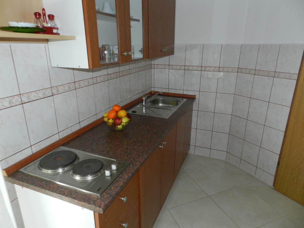 Apartmani Lucija Jurkovic Малинска Экстерьер фото