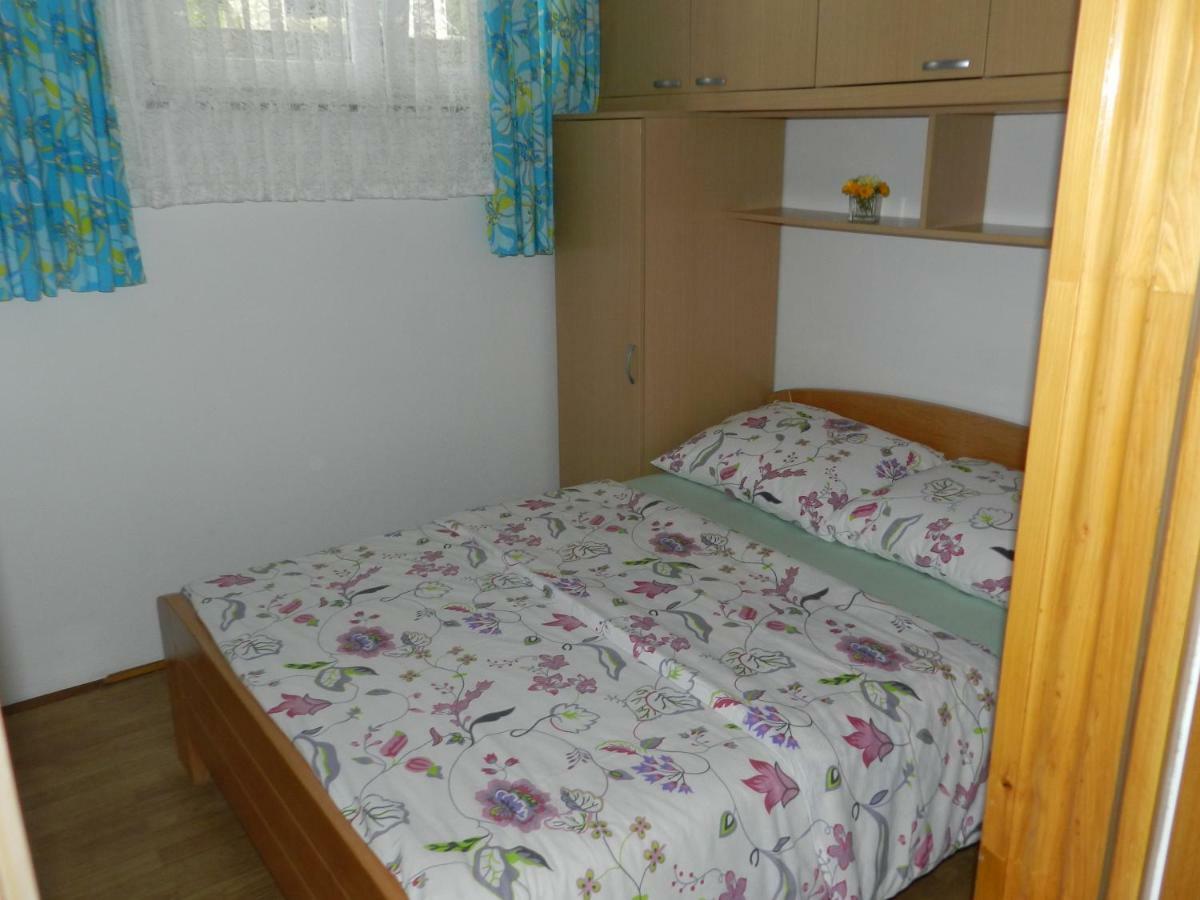 Apartmani Lucija Jurkovic Малинска Экстерьер фото